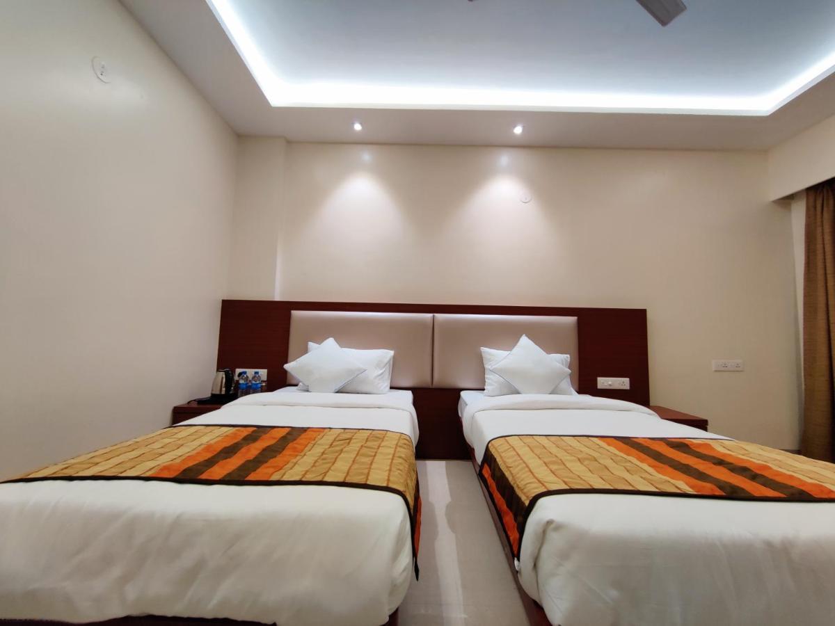 Serenity By Monarch, Baner Pune Méribel Village Exteriér fotografie