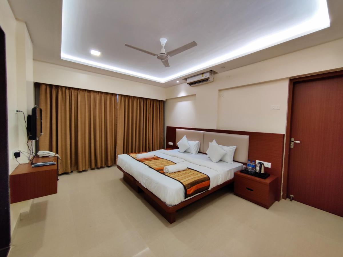 Serenity By Monarch, Baner Pune Méribel Village Exteriér fotografie