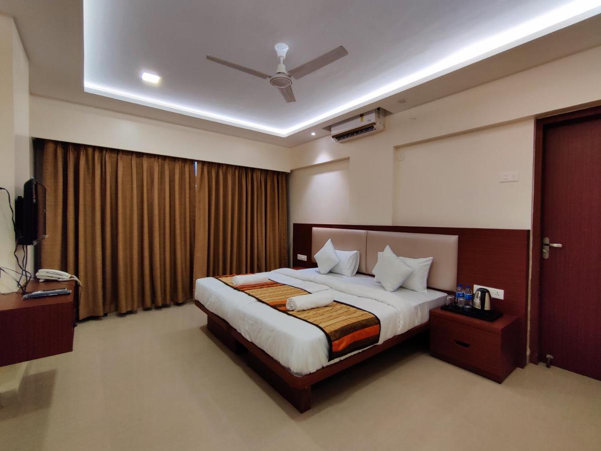 Serenity By Monarch, Baner Pune Méribel Village Exteriér fotografie
