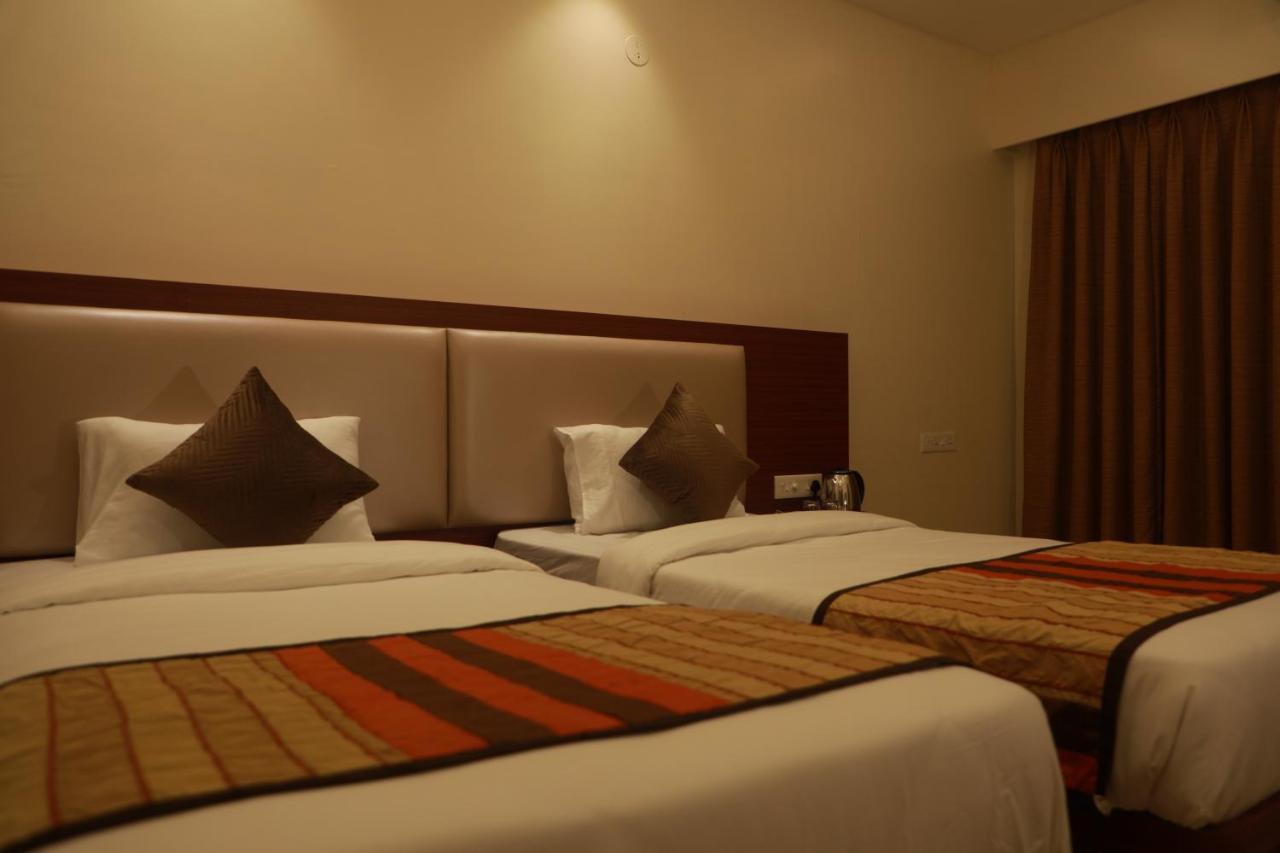 Serenity By Monarch, Baner Pune Méribel Village Exteriér fotografie